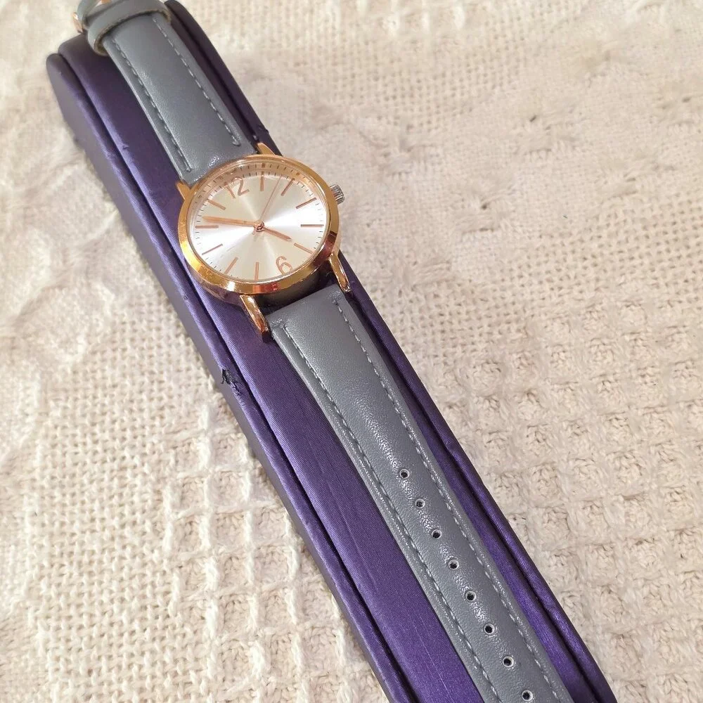 Rose Gold Pink Brushed Silver Face Gray Band Round Women's Wrist Watch Running